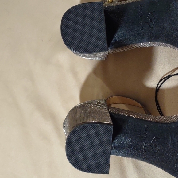 Katy Perry Champagne Gold Sparkle Heeled Sandals Size 8 - Picture 6 of 7